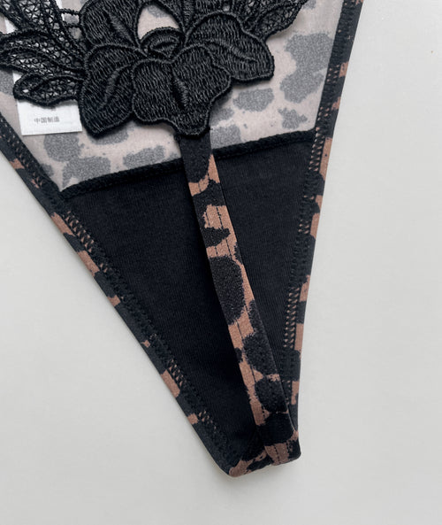 Stella | Tanga de modal con encaje en contraste